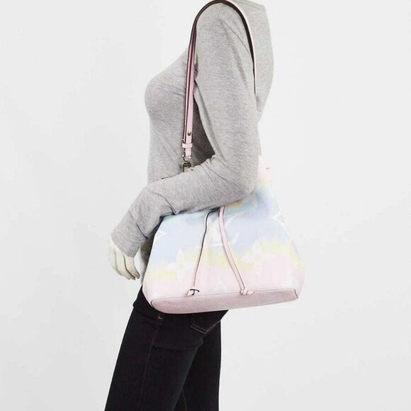 Louis Vuitton Pastel Monogram Giant Canvas Escale NeoNoe Bag - Picture 2 of 12